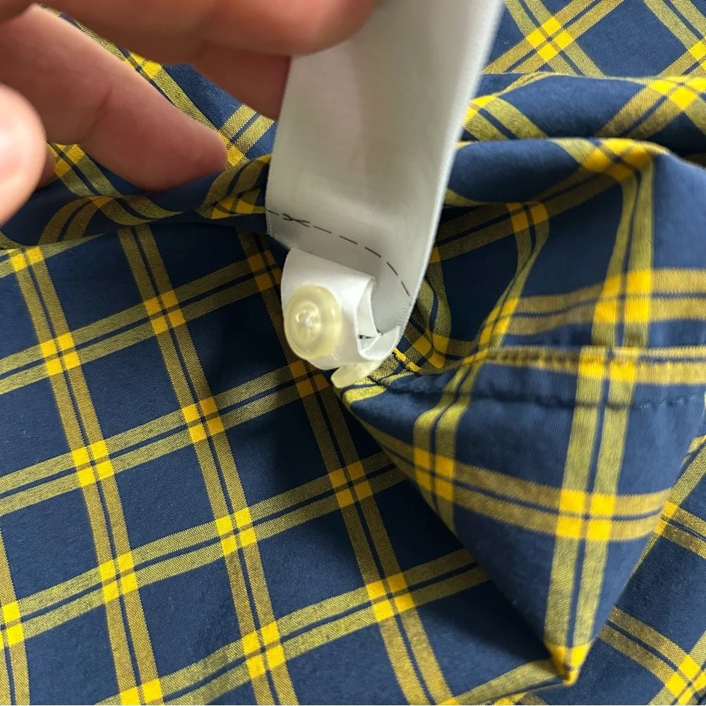 Banana Republic Men Navy and Yellow Plaid Button-Down Shirt, Preppy Look, Size M